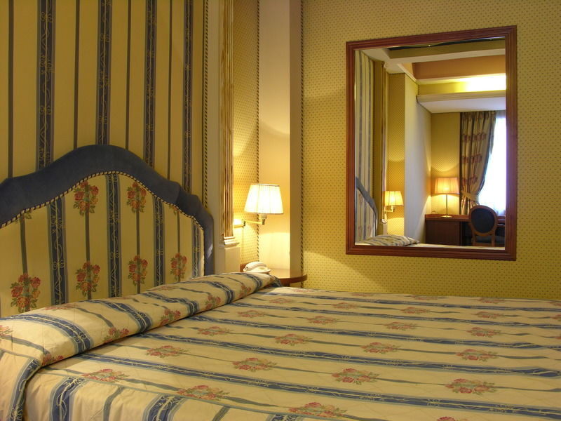 Hotel Motel Miami Pioltello Esterno foto